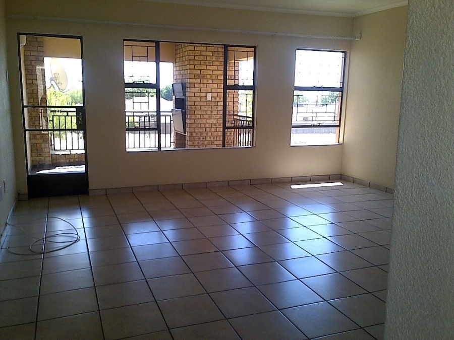 2 Bedroom Property for Sale in Vaalpark Free State